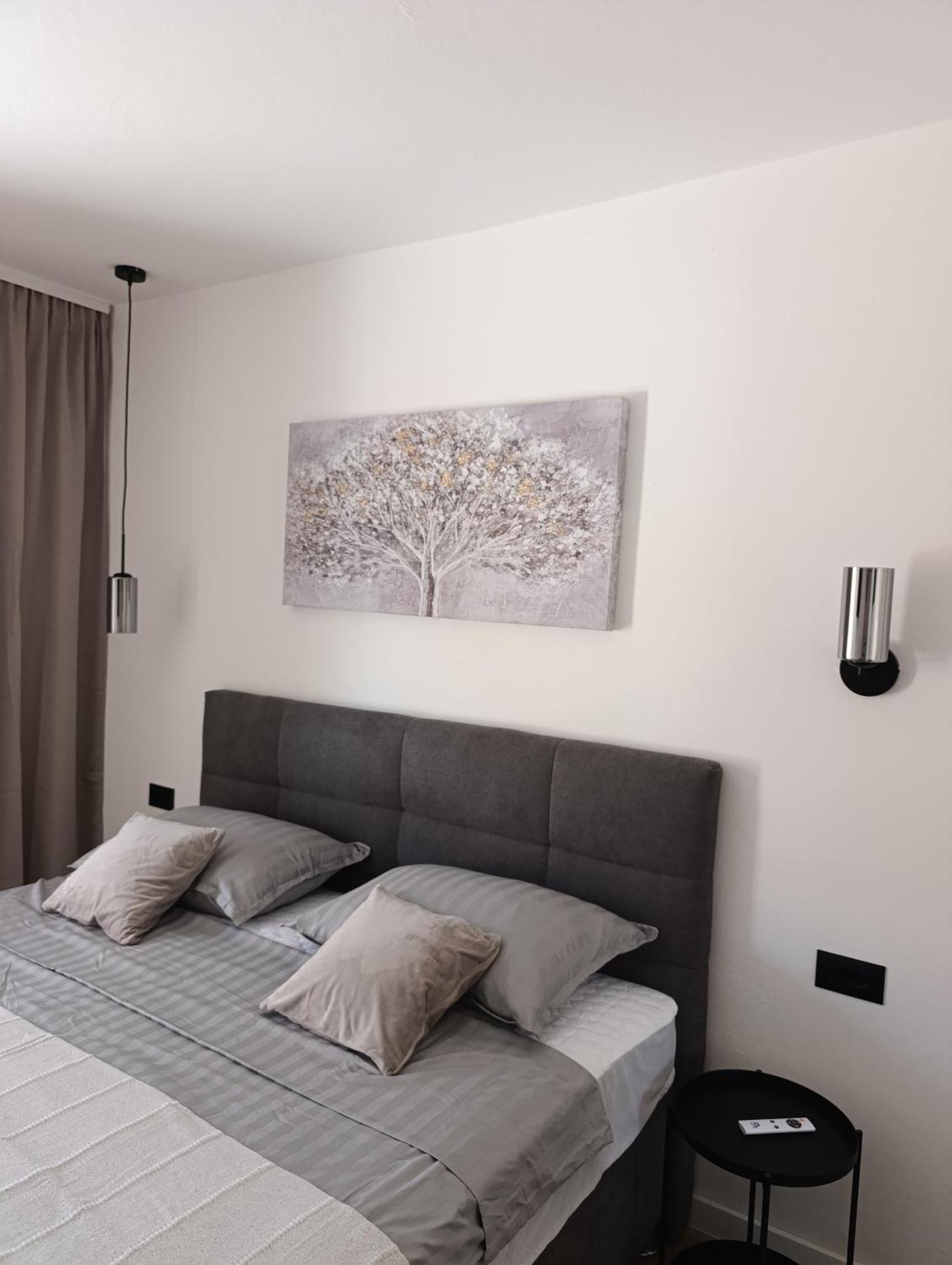 Ladini Lana Apartment *